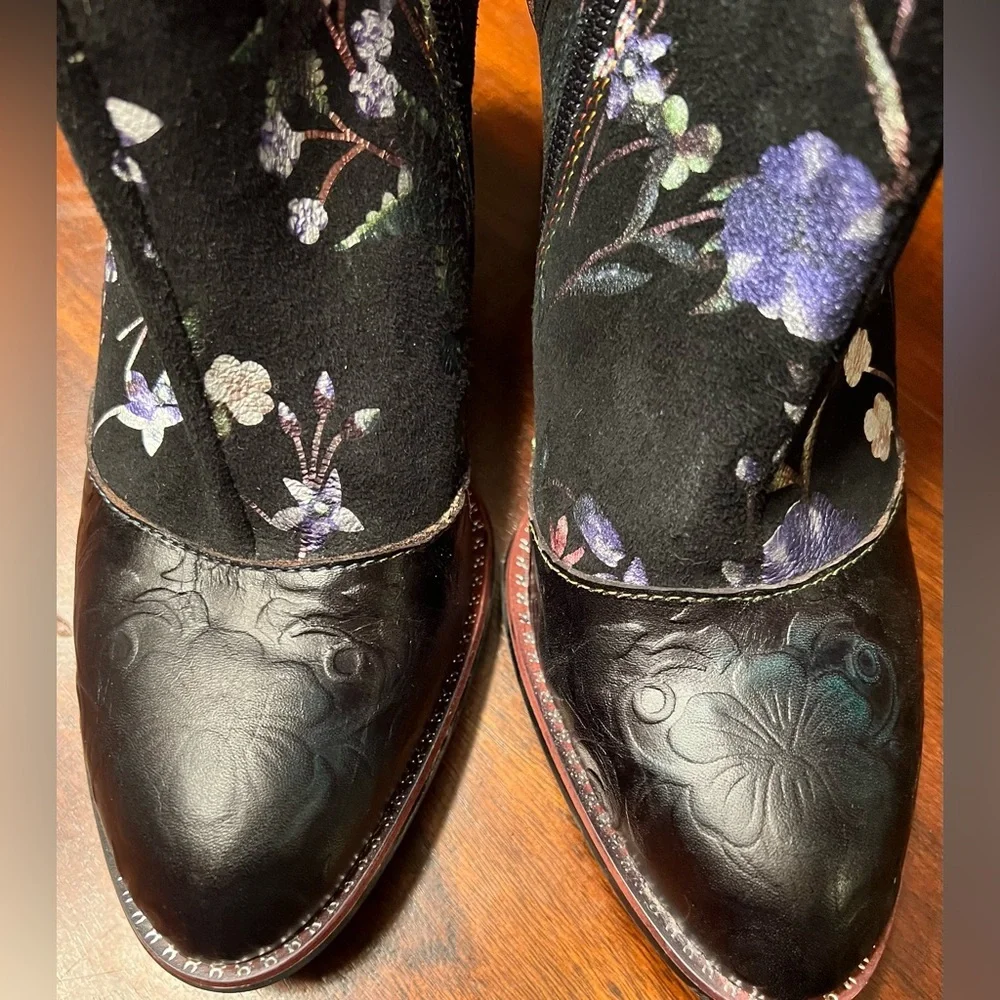 GUC L'ARTISTE Gaga Mid-Calf Leather Boots in Black & Multicolor size 39 - Picture 3 of 12